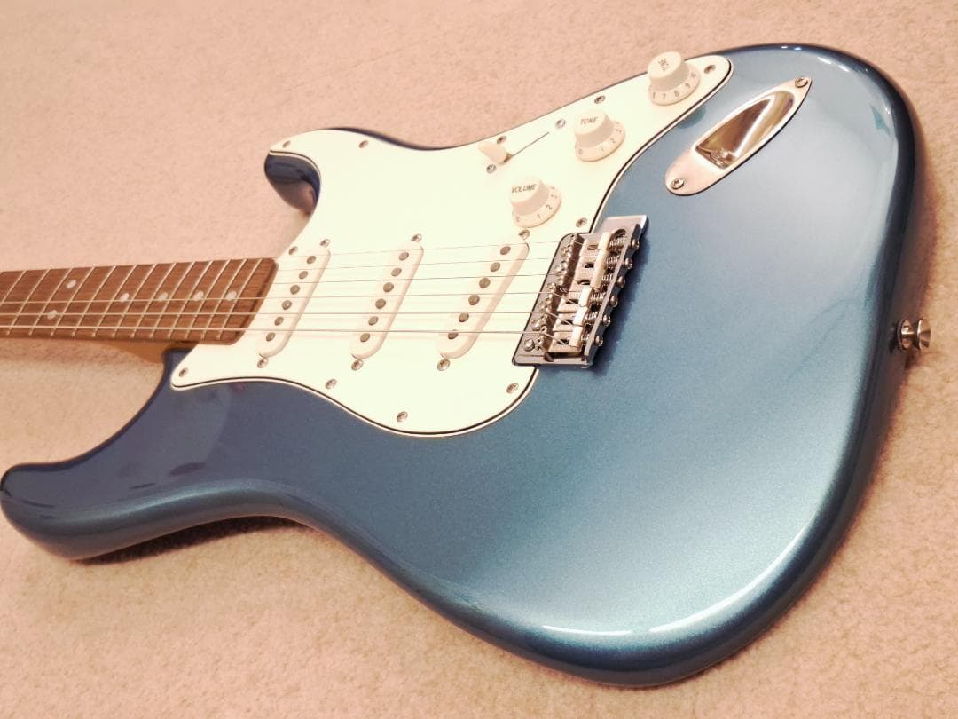 え*と様 美品★Classic Vibe '60s Stratocaster L