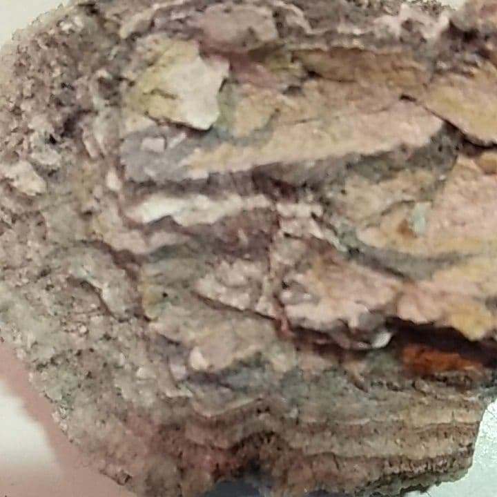 青森県恐山熱水噴出口沈殿鉱物