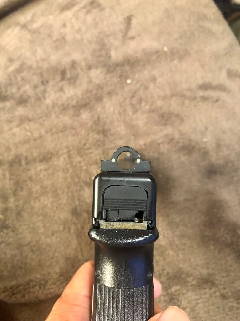 東京マルイ　ガスブローバックハンドガン　 グロック17 gen3 カスタム　中央