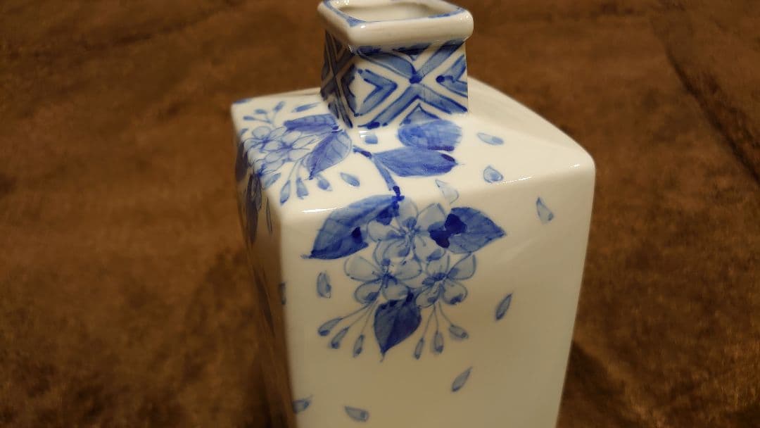 李朝　古染付　染付　古伊万里　伊万里　小壺　角壺　桜　１客