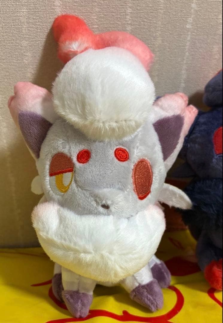 【新品】 磁石でくっつくペアマスコット にたものどうし ゾロア＆ヒスイゾロア