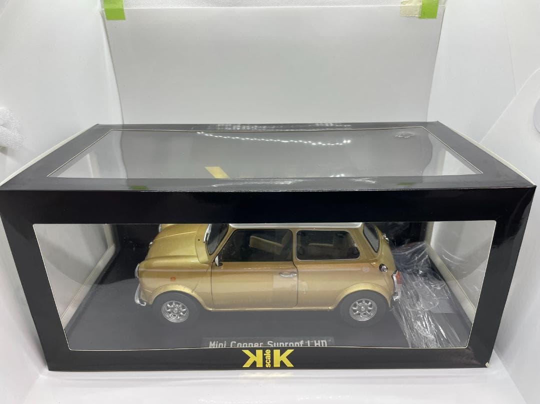 305-035 KK 1/12 ミニ クーパー Sunroof LHD