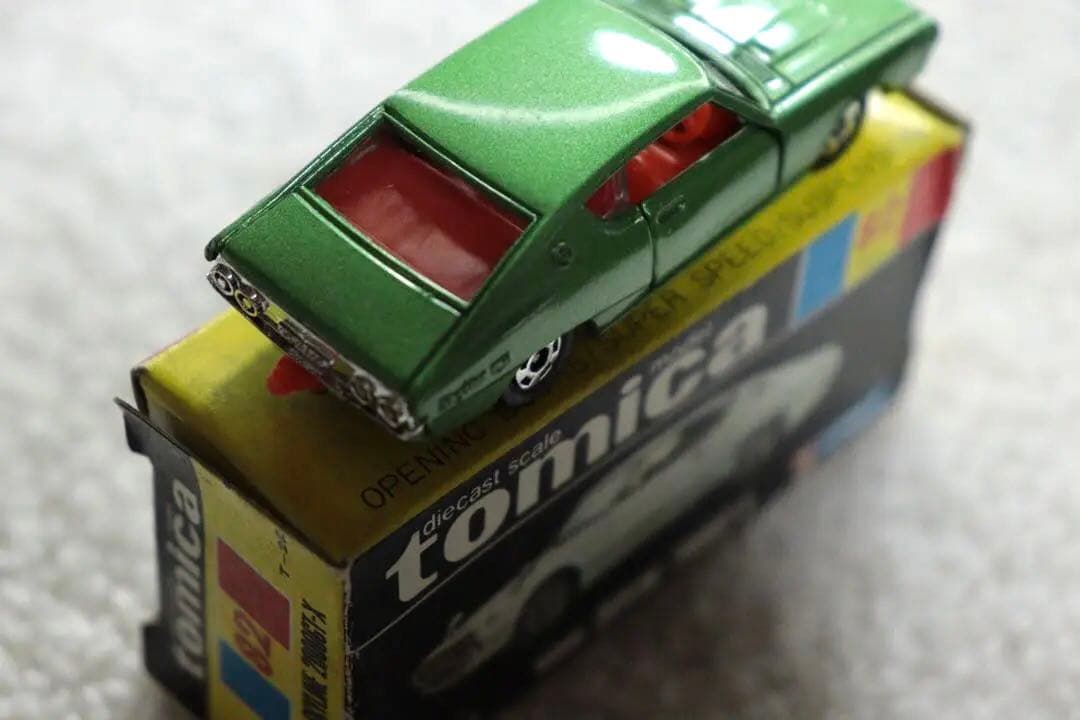 ニッサン　スカイライン　2000GT-X トミカ　黒箱　日本製　NO.82