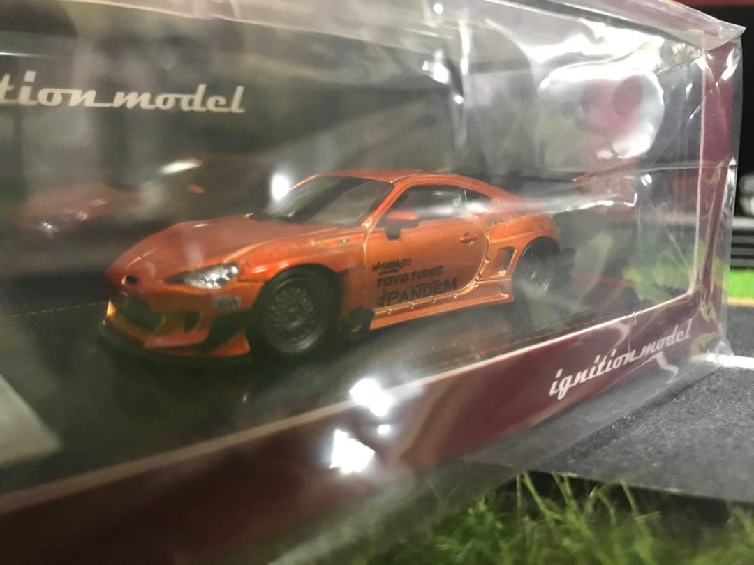 イグニッションモデル 1/64 パンデム 86 V3 オレンジメタリック 未開封