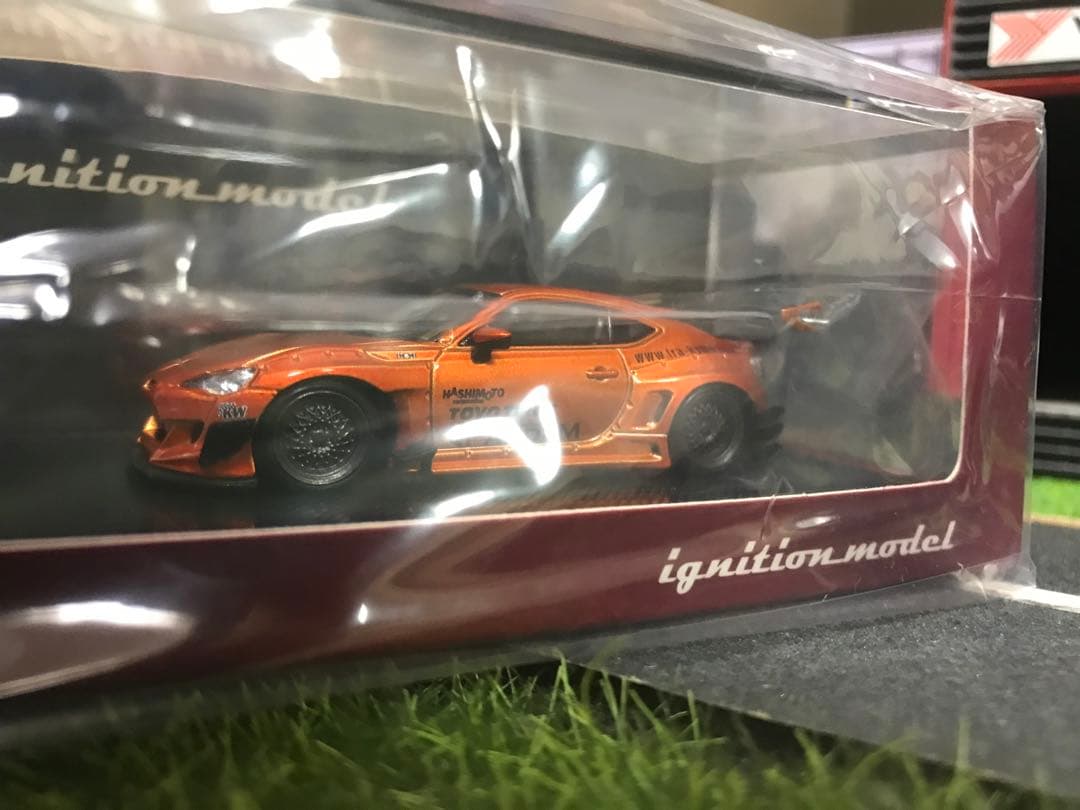 イグニッションモデル 1/64 パンデム 86 V3 オレンジメタリック 未開封