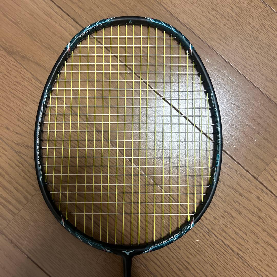 バドミントンラケット ミズノ Fortius 60 黒/青