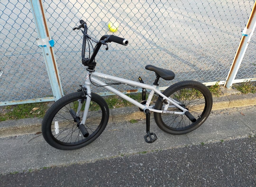 BMX 自転車 20インチ シルバー
