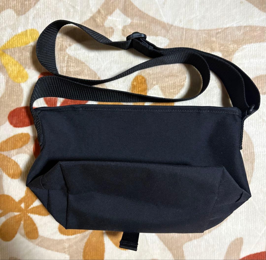 東京ヤクルトスワローズ　つば九郎　マンハッタンポーテージコラボ　ショルダーバッグ