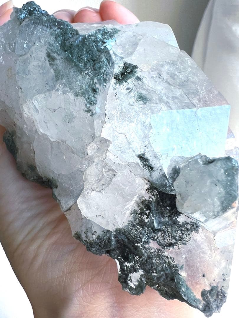 9日まで✨美✨《天空の魔法城》AAAA マニハール水晶 ✨シンデレラの光宿す原石