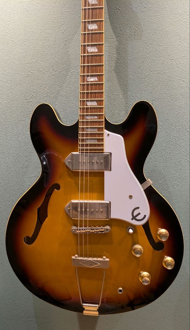 Epiphone Casino VS エピフォン　カジノ　ギター フルアコ