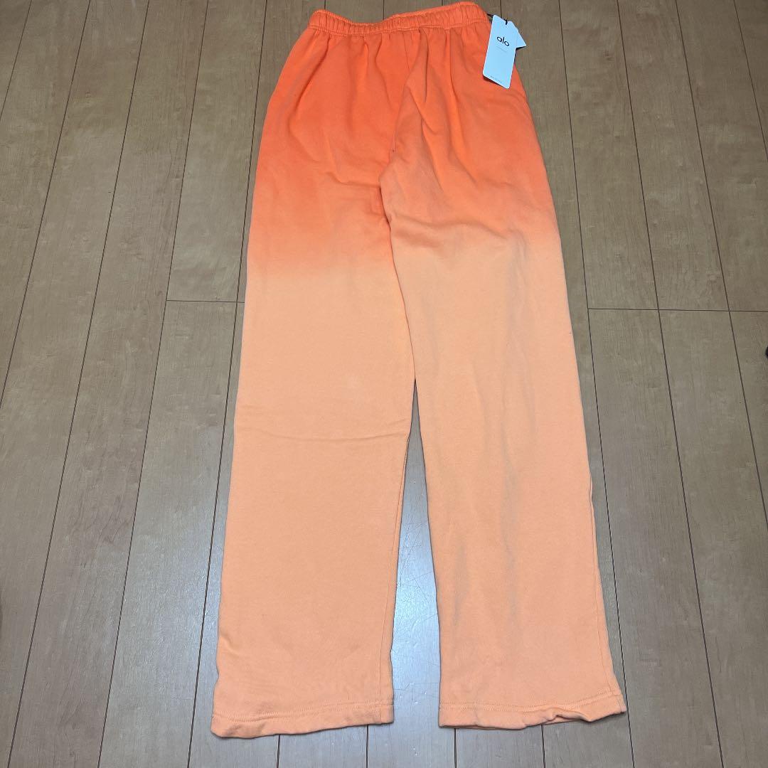 alo yoga スウェットパンツ