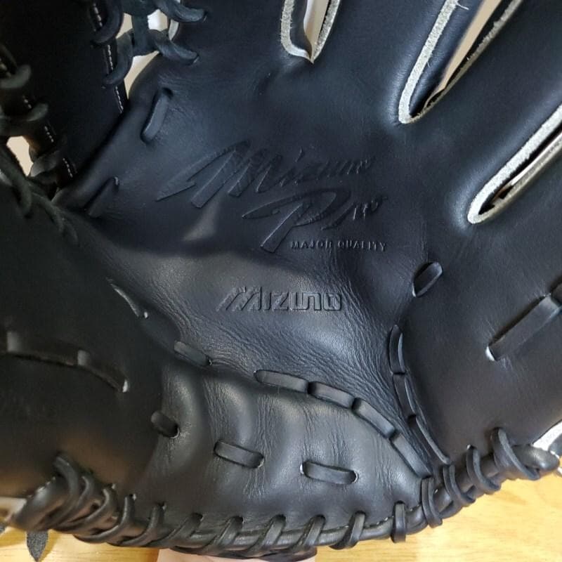 ミズノプロ イチローモデル BBS限定プラチナラベル 良品 外野用 軟式グローブ