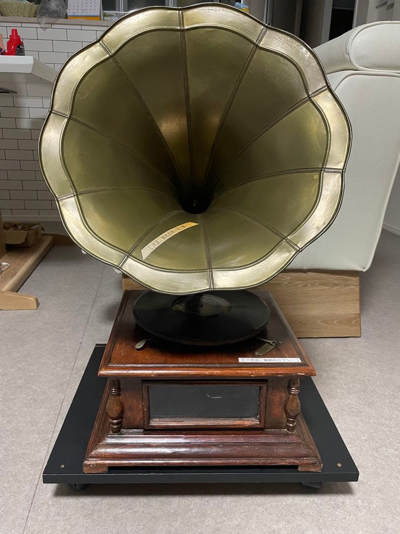 クラシック 木製 蓄音機 金属ホーン