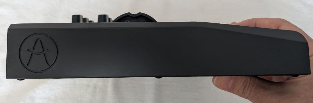 Arturia MicroBrute アナログシンセサイザー マイクロブルート