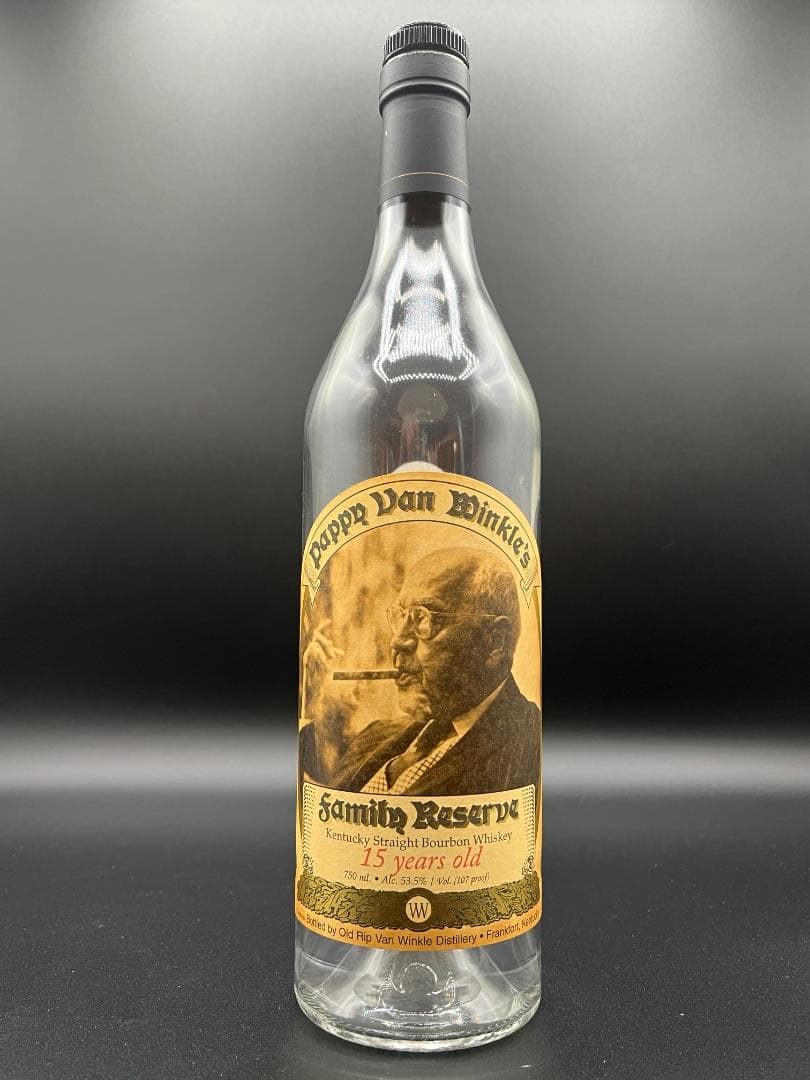 バーボンウイスキーパピーヴァンウィンクルリップヴァンウィンクル15年　空瓶　希少