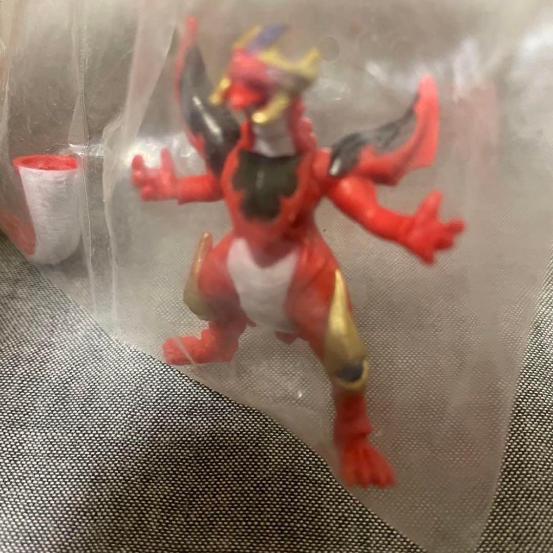 バトスピ　フィギュア未開封　太陽龍ジーク・アポロドラゴン　ケルベロードブレイヴ