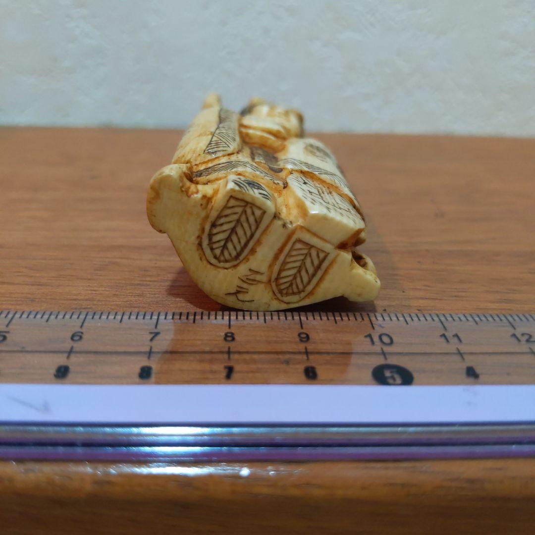 時代提げ物 七福神根付 天然素材 在銘【弁才天】高さ約7.4cm 重さ約56ｇ