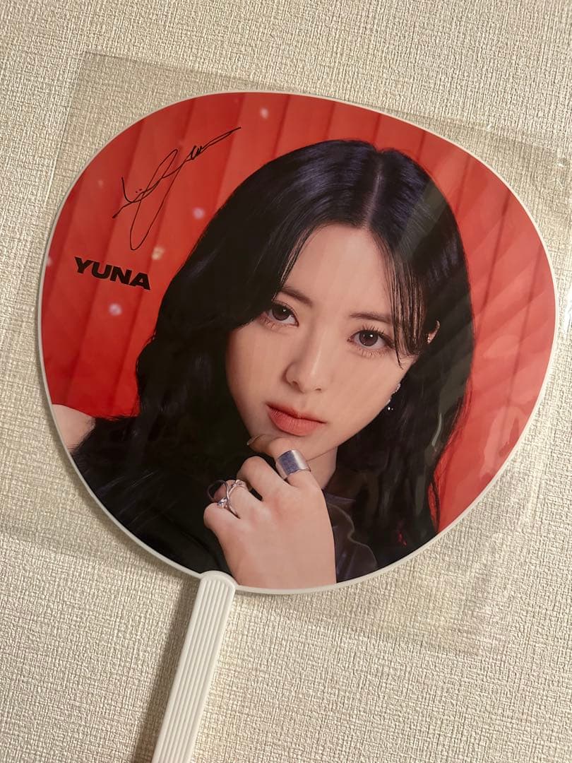YUNA 直筆サイン入りうちわ RINGO
