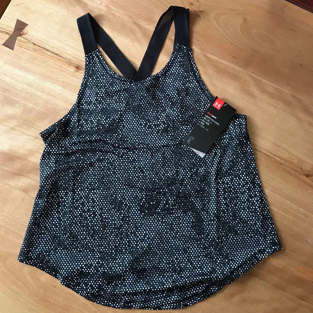 新品未使用アンダーアーマー  レディースSMサイズ　トレーニングウェア4点セット