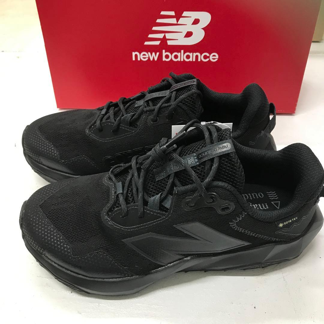 ニューバランス　ランニングシューズ　ゴアテックス防水　26cm 4E幅広