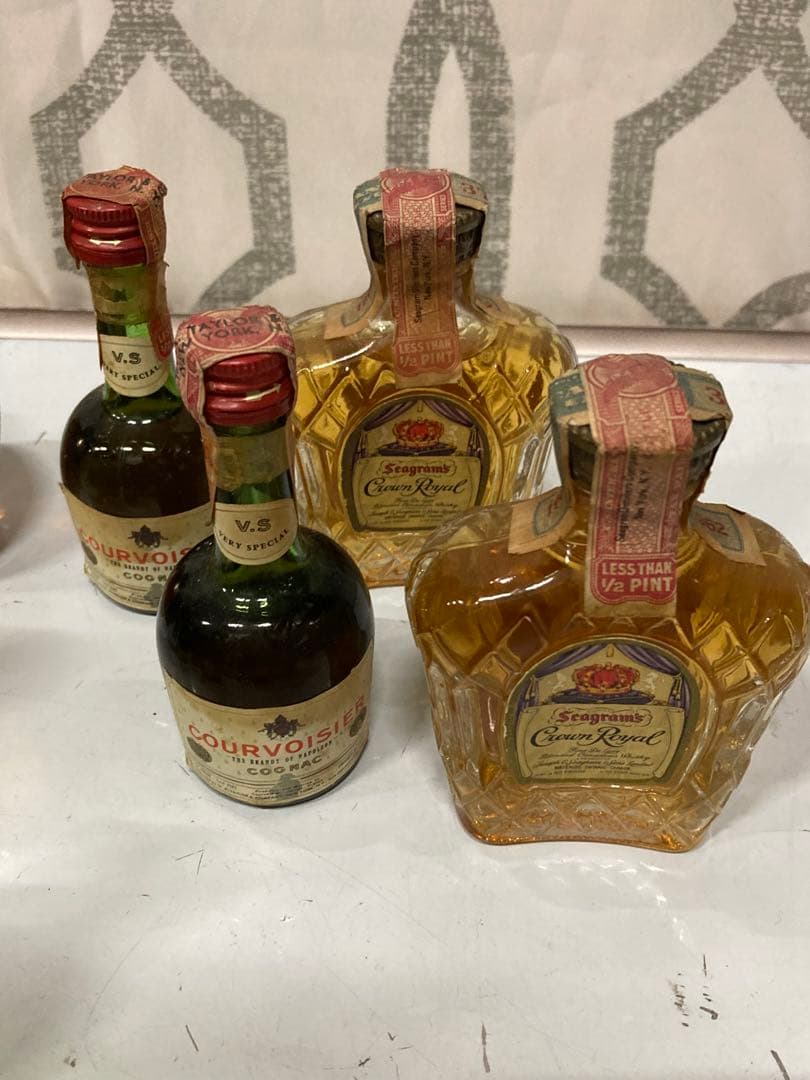 古酒 希少 ミニチュアボトル おまとめ クラウンロイヤル ウィスキー 計22本