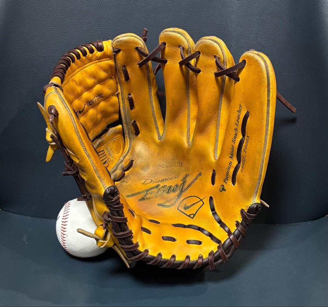 【匿名配送】入手困難ナイキ　硬式オリジナルカスタム　ダルビッシュモデル　投手