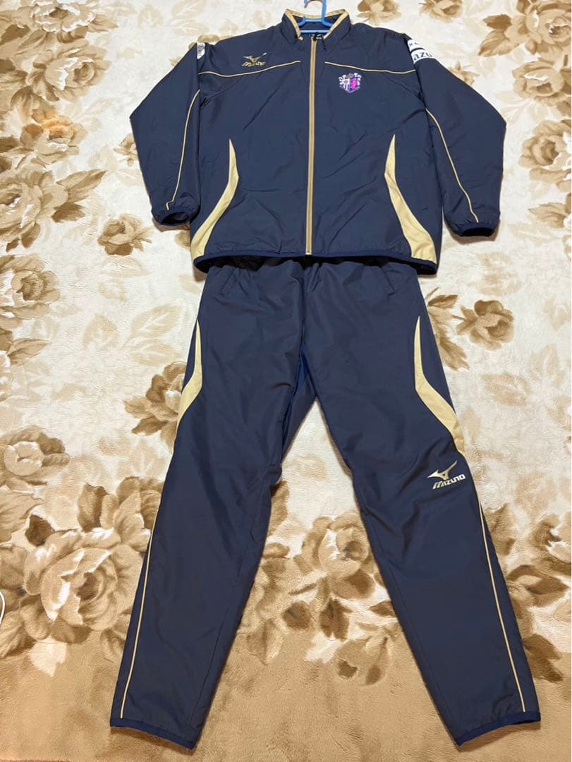 セレッソ大阪　ウィンドブレーカー 上(XO)下(O)セット