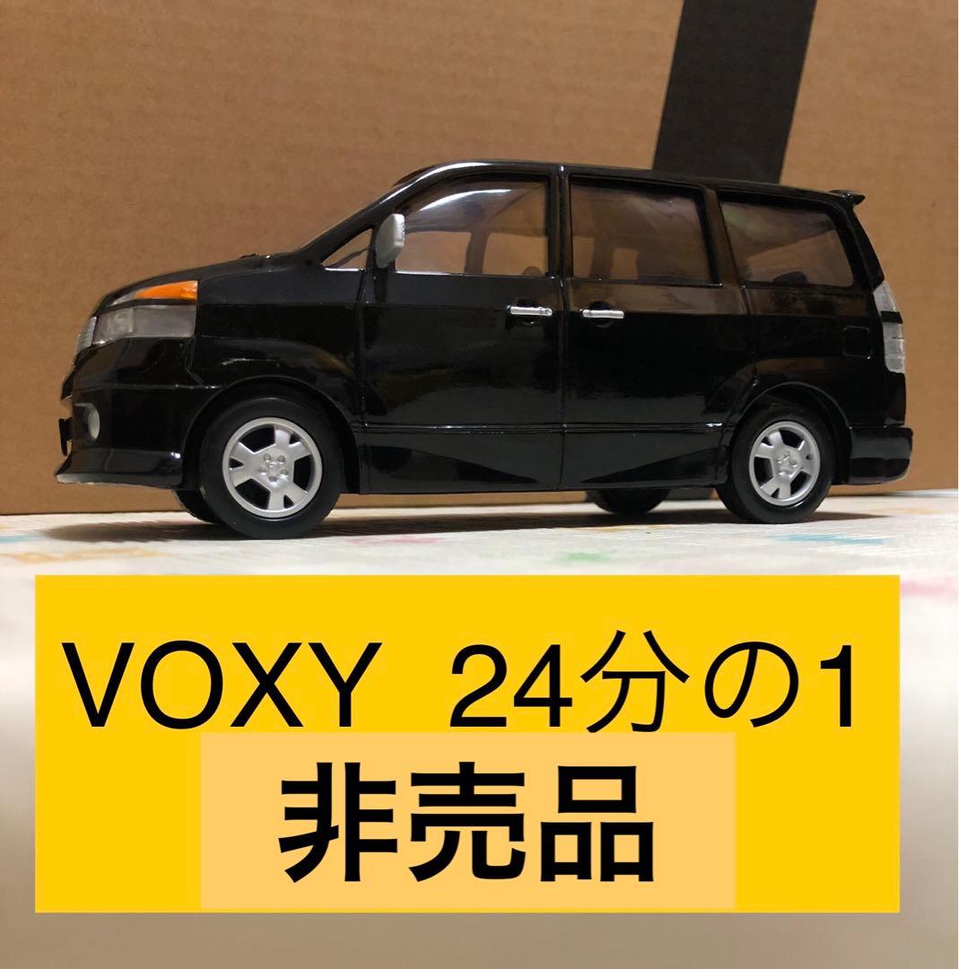 トヨタ VOXY 24分の1 ミニカー