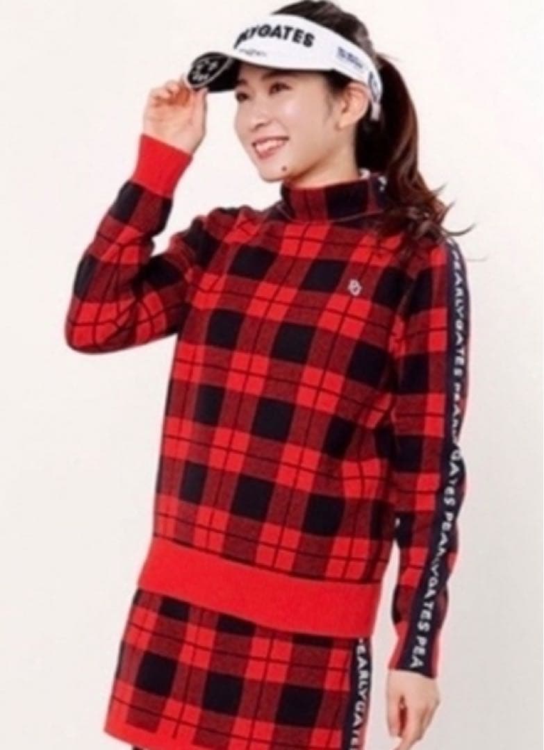 パーリーゲイツ　セットアップ　ニットスカート　モックネックセーター　ゴルフウエア