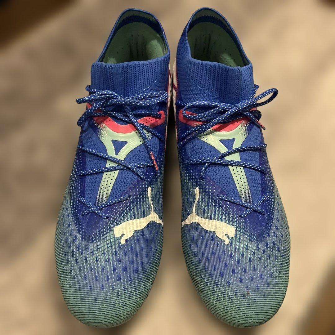 プーマ フューチャー　Future 7 アルティメットトップモデル　水色