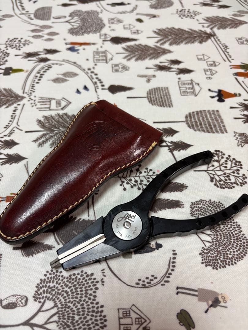 Abel プライヤー