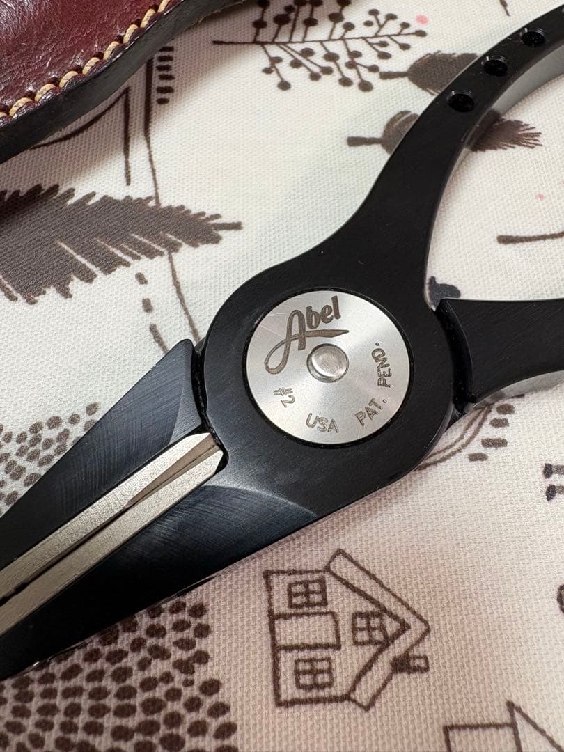 Abel プライヤー