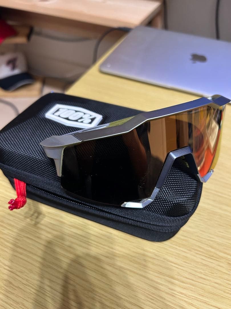 100% スポーツサングラス ブラウンレンズ