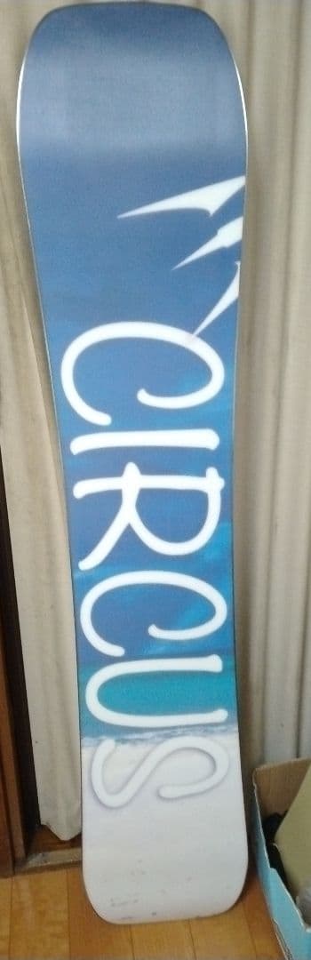 22/23 MOSS　CIRCUS スノーボード　グラトリ　139㎝　美品！