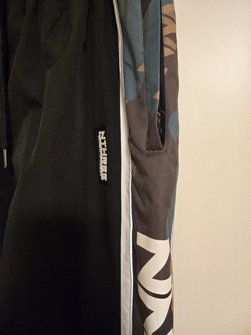 NNNTHREE 迷彩 スノーボード　ウェア　パンツ