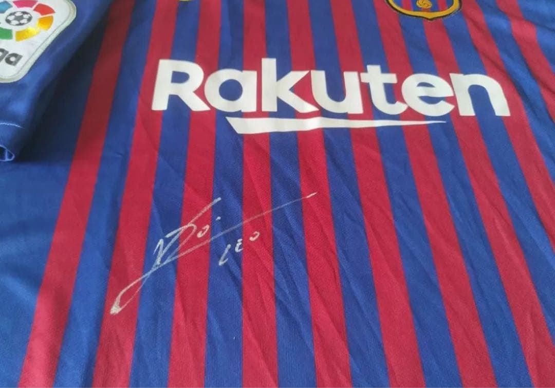 【メッシ直筆サイン入り3枚】 アルゼンチン代表•バルセロナユニフォームおまけ付き