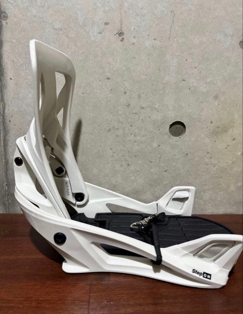 Burton Step On ビンディング ホワイト 21-22 Mサ