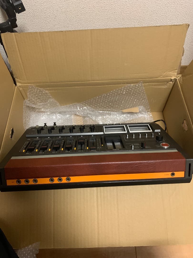 MIXER ANALÓGICO VINTAGE “VICTOR MI-5000”