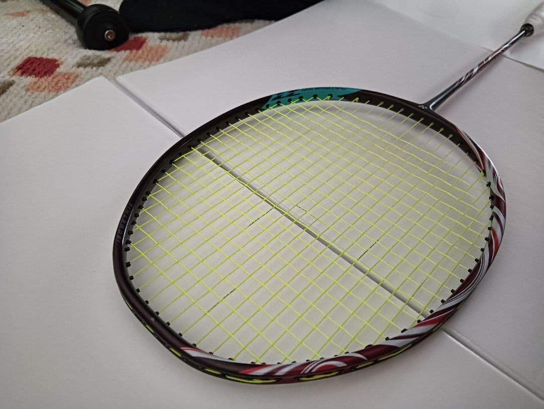 ラケット YONEX ASTROX100zz 4ug6