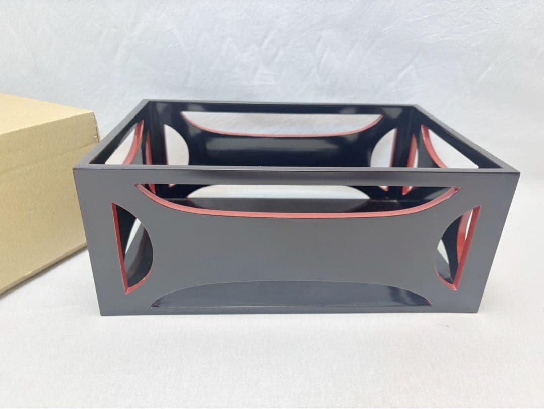 ほぼ未使用 茶道具 木製黒塗り 糸巻透 煙草盆 茶懐石 喫煙具 木工芸 莨盆紙箱