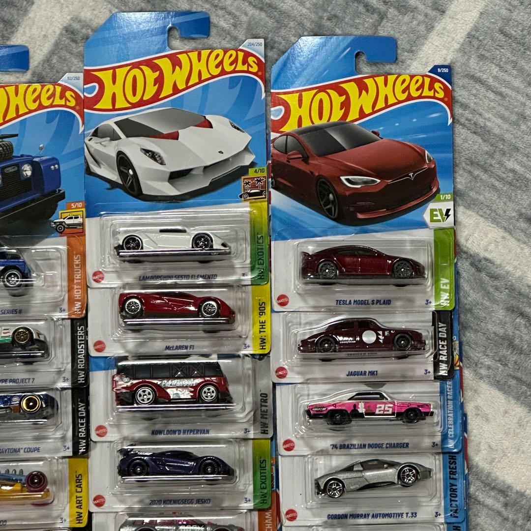 ホットウィール ベーシック 36台セット⑮ フェラーリ キャデラック等