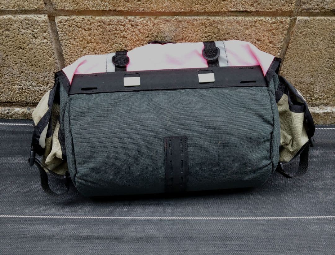 アクセサリー SWIFT INDUSTRIES Zeitgeist Bag