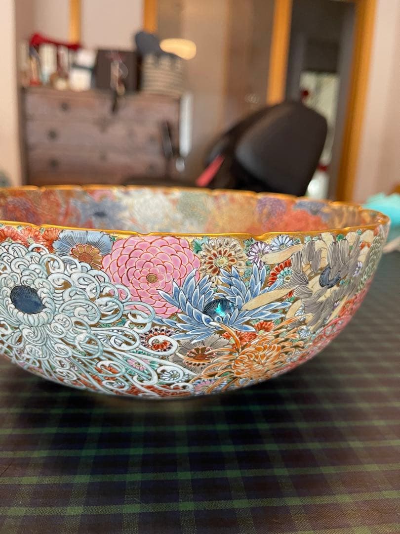 色絵手描螺鈿細工鉢