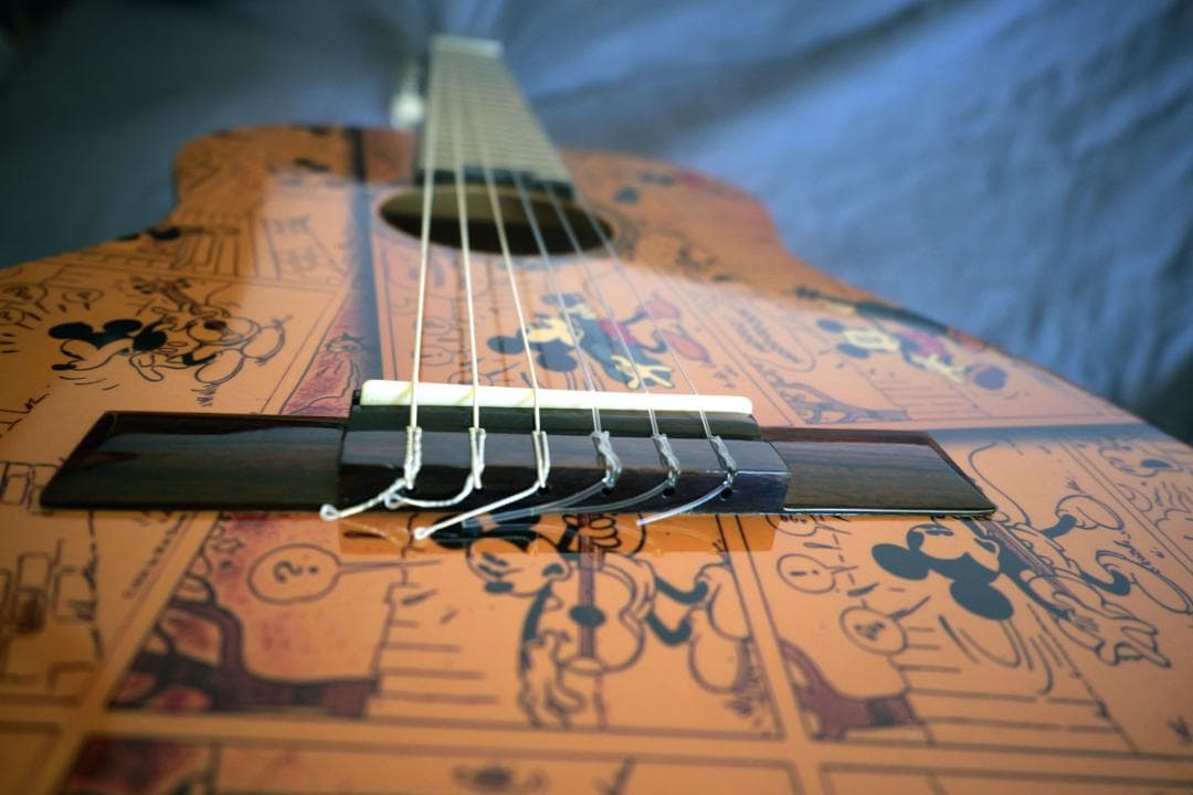 美品　Disney ミッキー　ミニ　クラシックギター DCG-1M