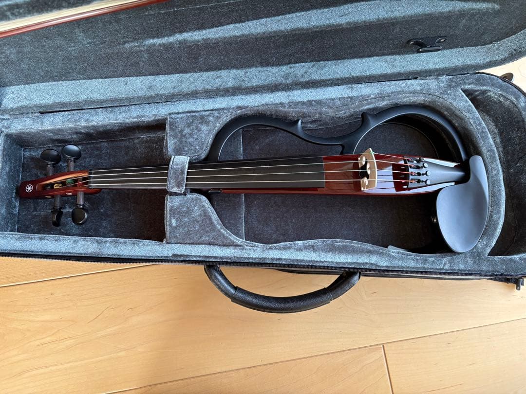 【美品】YAMAHA サイレントバイオリン YSV104