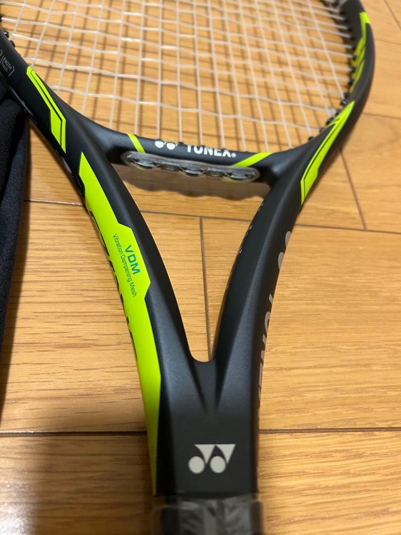 ヨネックス硬式用テニスラケット Eゾーンチーム 22EZTMXG-500 G2