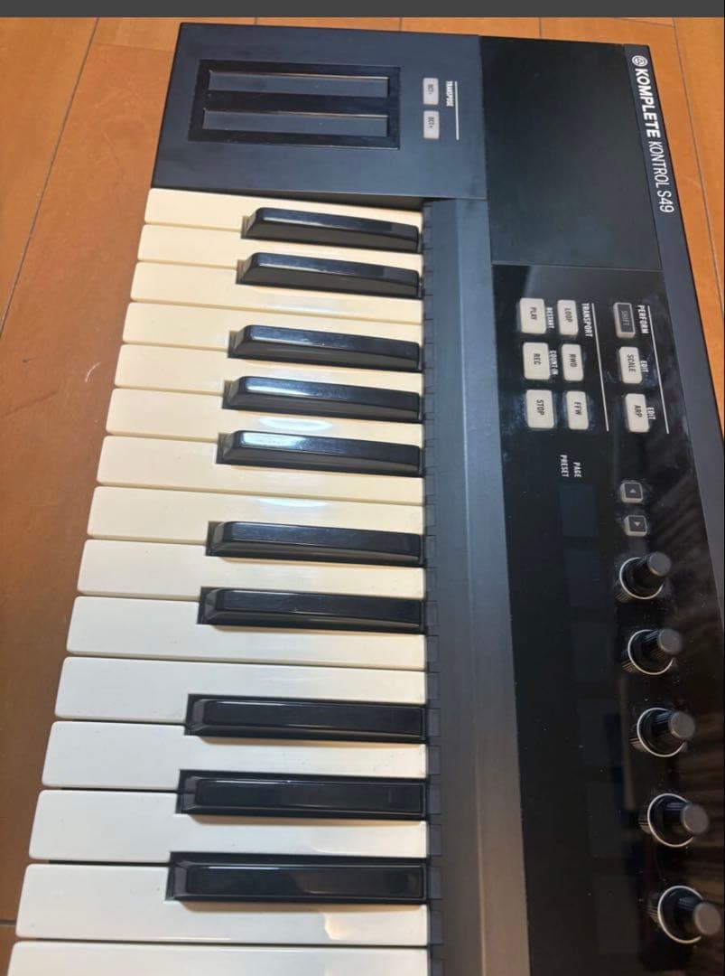 KOMPLETE KONTROL S49動作確認済み　ライセンス移行可