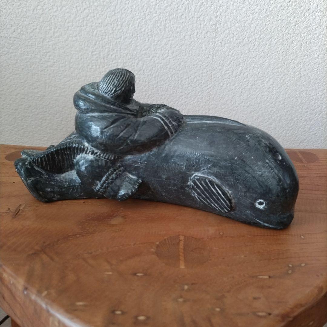 イヌイット　ソープストーン彫刻　A WOLF ORIGINAL