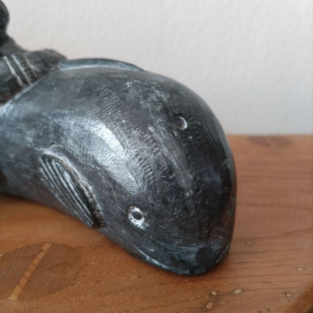 イヌイット　ソープストーン彫刻　A WOLF ORIGINAL