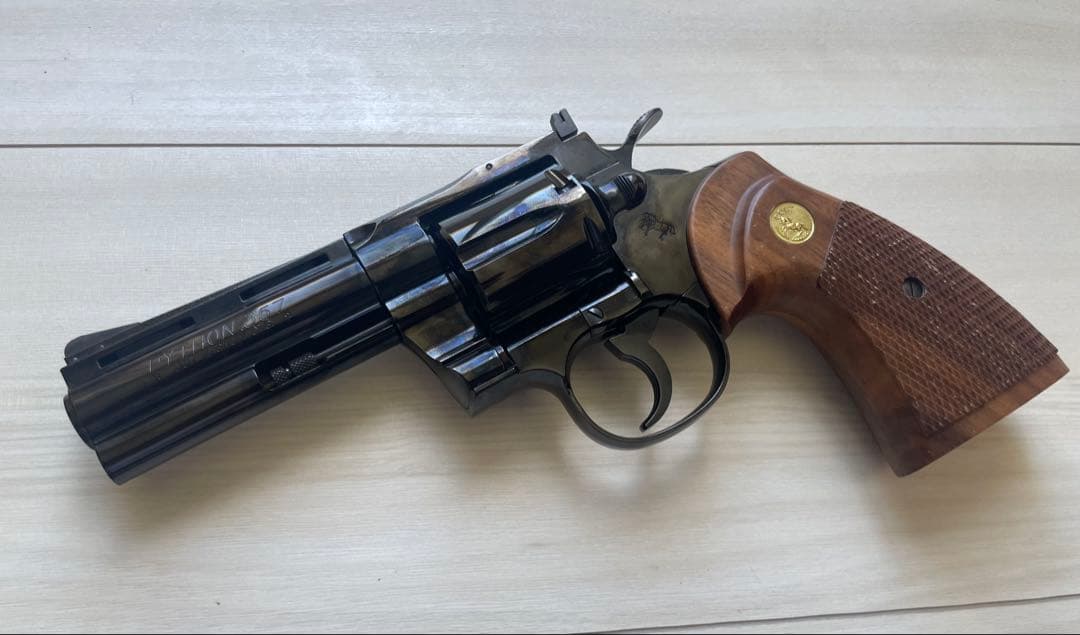 タナカコルトパイソン4インチスチールフィニッシュモデルガン